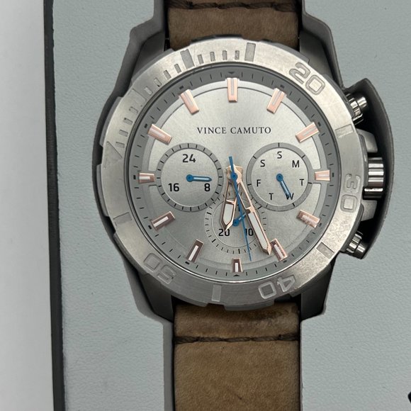 Vince Camuto Chronograph Stainless Steel Men's Watch Sunglass Set - Picture 6 of 7